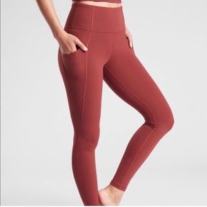 Athleta Legging | Stash Pocket Salutation Tight